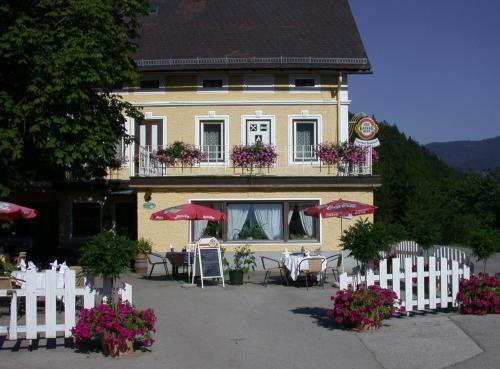 Hostal Gasthof Staudach