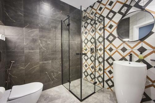 Gagarin Plaza Luxury Sea View Apartments