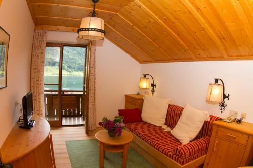 Agroturismo Ferienhof Obergasser Und Bergblick