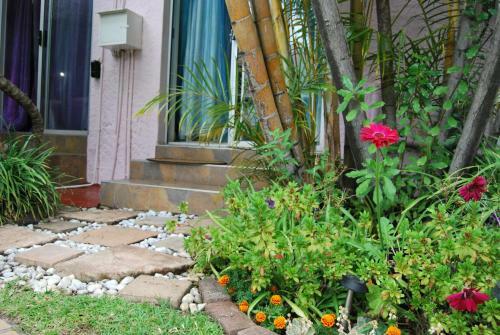Hostal Ronique's Guest House