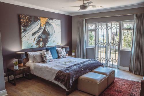 Hostal Kingsbeach Cottages