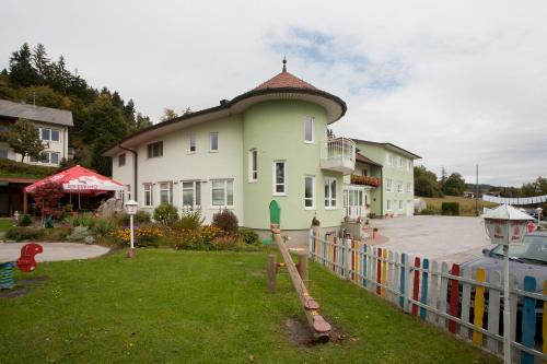 Hostal Pension Karawankenblick