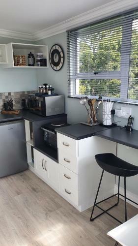 Modern 1 Bed Studio Apartment With Amazing Views