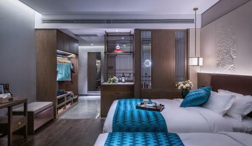 Liz Hotel