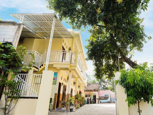 Hotel Oyo 90936 Dien Homestay