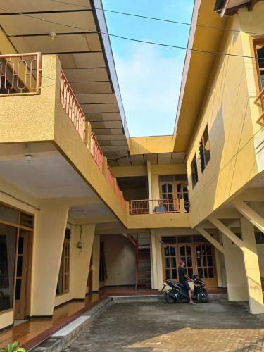 Hotel Oyo 90757 Am'key Villa Tretes 1