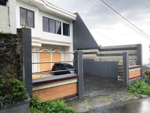 Hotel Oyo 90989 Lee Dug Tretes Residence