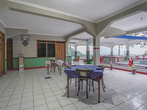 Oyo 90132 Lie Mas Hotel