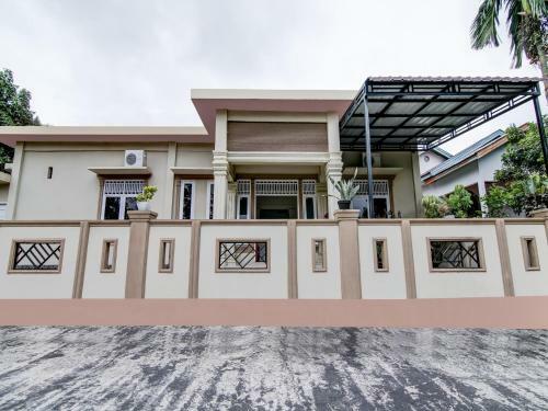 Hotel Oyo 90942 Kost Syari'ah Panam