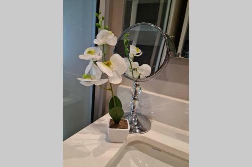 301 Menlyn Maine Trilogy Apartment