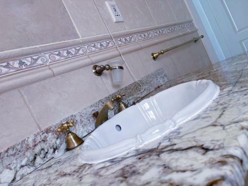 Hostal Neptune Royal Guesthouse