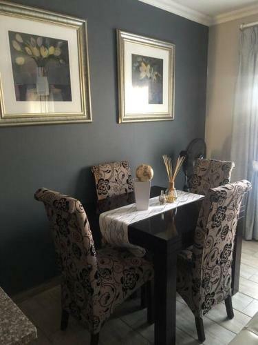 Apartamento 3-bedroom Townhouse In Pretoria