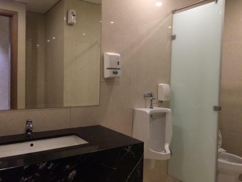 Apartamento Wr Louis Kienne Residences Simpang Lima Semarang