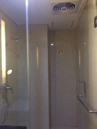 Apartamento Wr Louis Kienne Residences Simpang Lima Semarang
