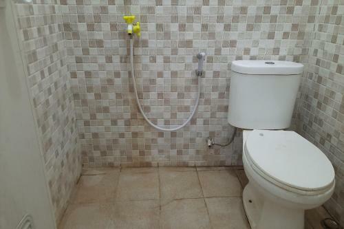 Hotel Oyo Life 2751 Deyo Kost