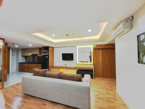 Louis Kienne Simpang 5 Wr Apartment Semarang Lt.7