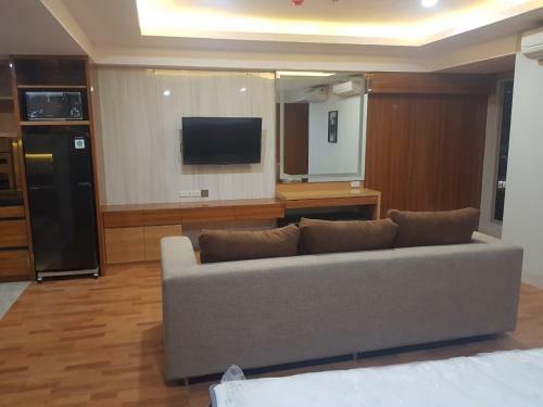 Louis Kienne Simpang 5 Wr Apartment Semarang Lt.7