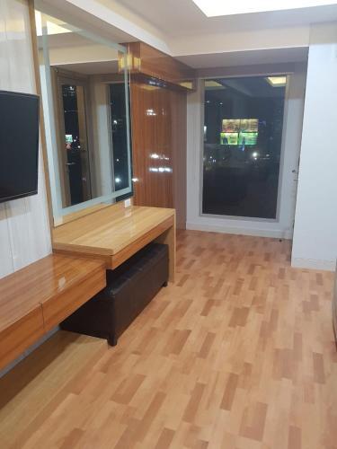 Louis Kienne Simpang 5 Wr Apartment Semarang Lt.7