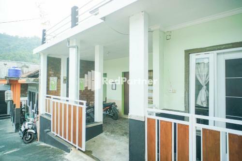 Hotel Villa Andri Batu Redpartner