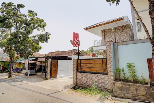 Hotel Oyo 90666 Ratu Pesona Syariah