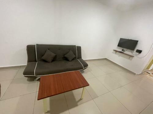 Hotel Oyo 90497 Eva Homestay