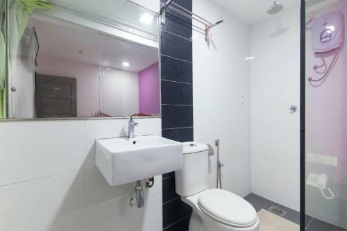 Oyo 90296 Red Orange Hotel Port Klang