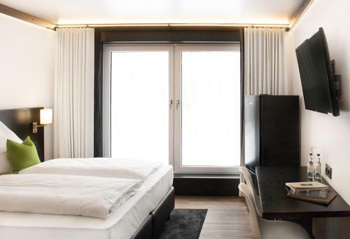 Am Hotel
