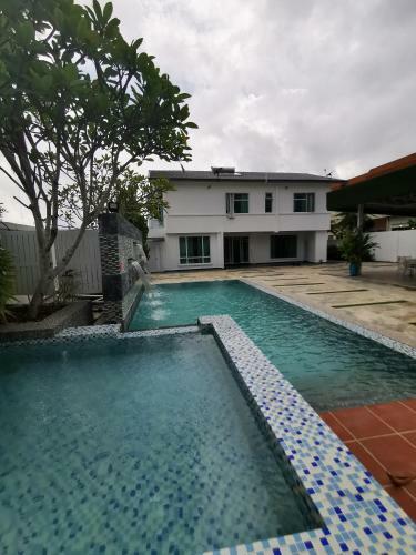 Hostal Secret Garden Warni Villa (Muar)