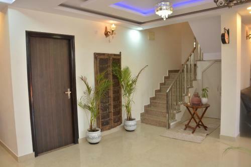 Luxurious 7 Bed Room Villa - Private Rooms