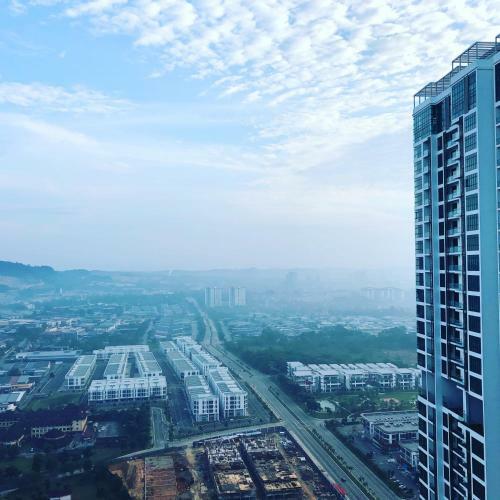 Luxury Smart Apartment W/ Poolview @green Haven