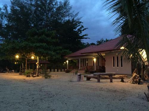 Red Coral Cottage