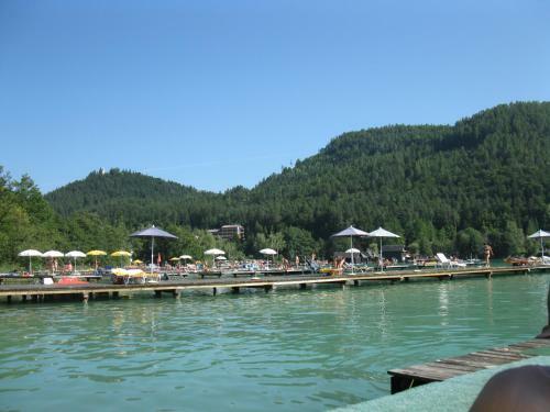 Hostal Hotel Garni G�stehaus Hutter