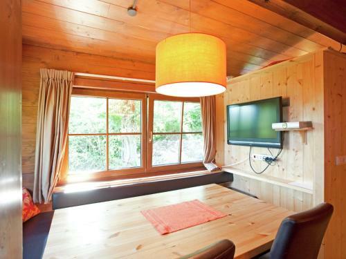 Cozy Chalet In W Rgl Boden With Private Garden