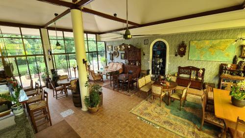Welcome To Our Oasis The Beautiful Bungalow Red