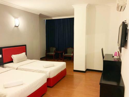 Golden Hotel