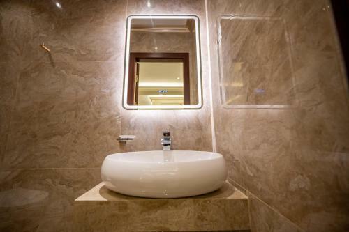A Residence @ Between Hilton & Cititel Hotel