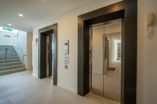 Hotel Babylon Sky Garden - Long Term Holiday Rentals