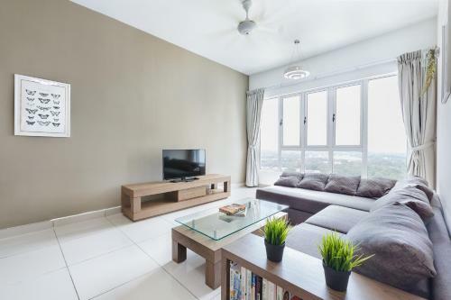 Apartamentos Hostahome Suites At Tropez Residence Danga Bay