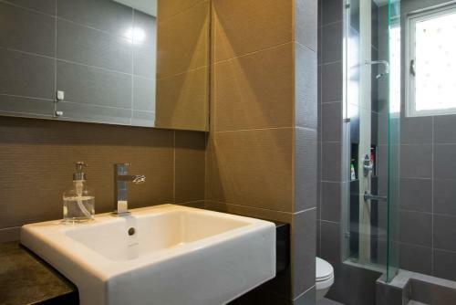 Apartamentos Hostahome Suites At Tropez Residence Danga Bay