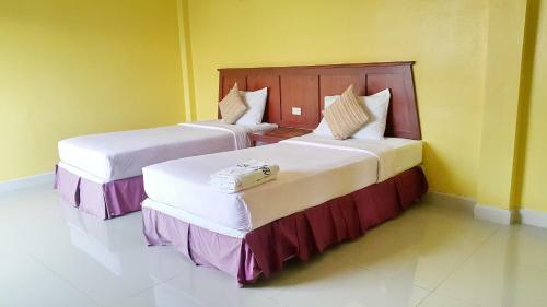 Sri Chumphon Hotel