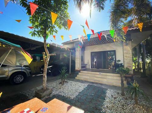 ???????????????????????????????????????3 Homes For Families Chiang Rai Stadium Gate 3
