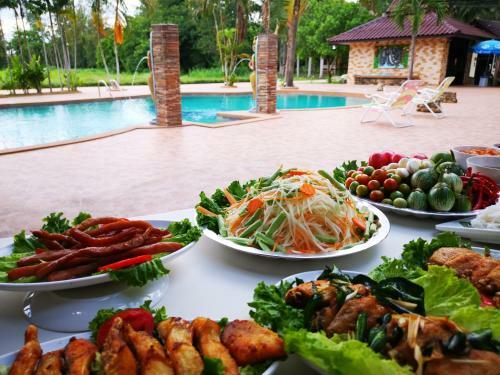 Hotel Rs Phong Riverside Resort
