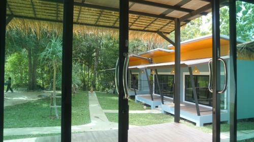 Hotel Ingtara At Lanta Resort
