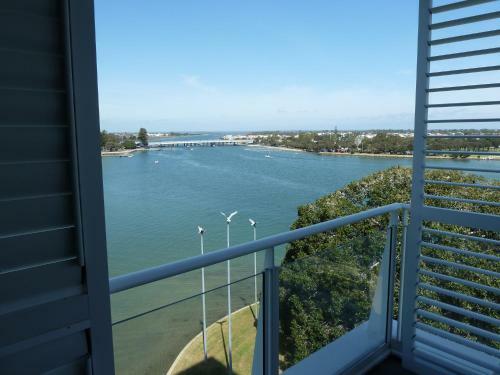 Luxury Apartment Overlooking Mandurah