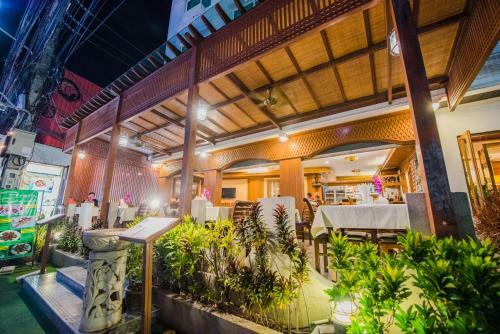 Fresh Inn Hotel - Sha Extra Plus