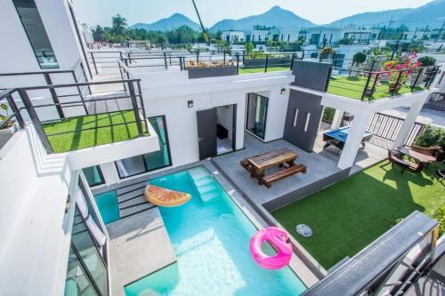 ???? Spring Vintage Pool Villa ????????????????? ???????