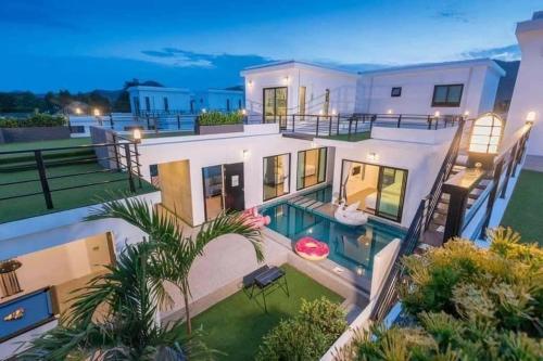 ???? Spring Vintage Pool Villa ????????????????? ???????