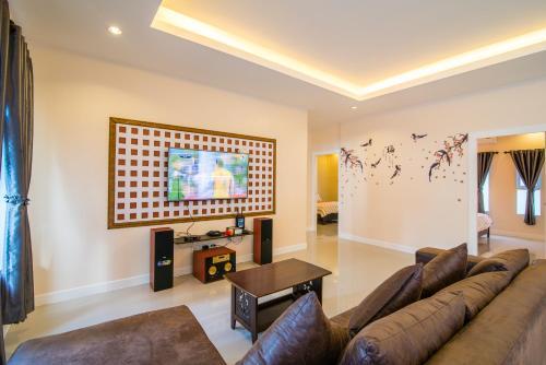 Baan Bussarin Pool Villa Huahin88