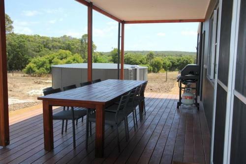 Cusmano Retreat - Contemporary Rural Homestay