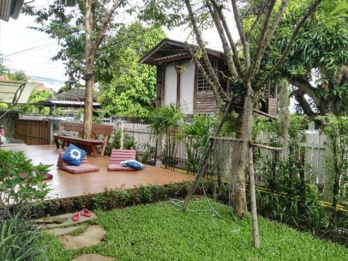 Bed & Breakfast 18 In Town Homestay